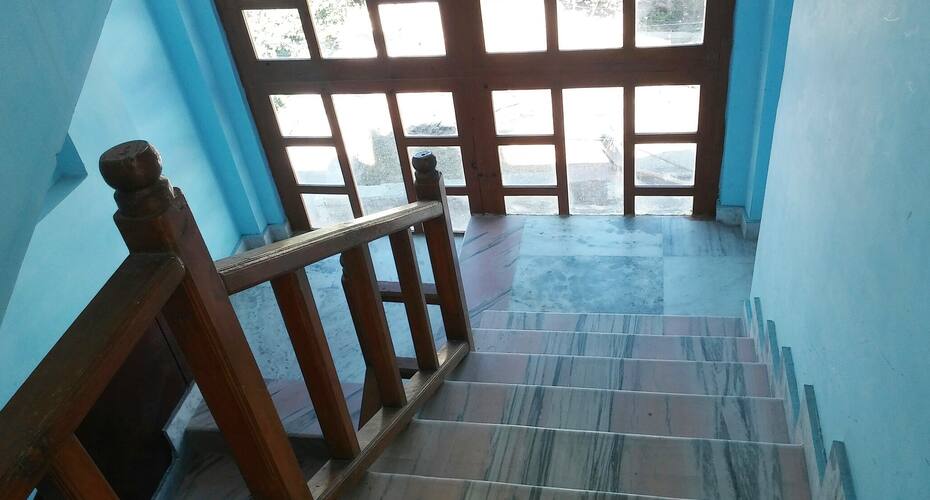Hotel White Nest, Kalpa 4